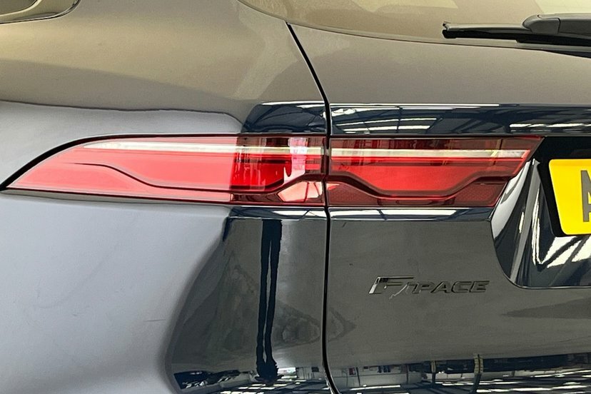 Jaguar F-Pace R-dynamic S Silver #19