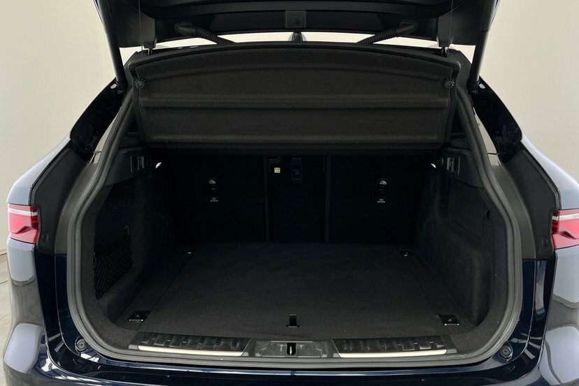 Jaguar F-Pace R-dynamic S Silver #10