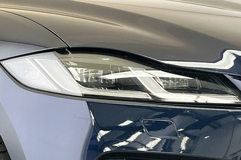 Jaguar F-Pace R-dynamic S Silver #17