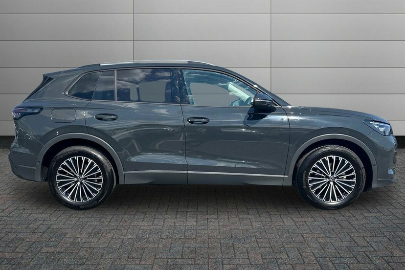 Volkswagen Tiguan 1.5 Etsi Mhev Match Suv Hybrid Dsg 150 EK26NMZ Grey #4