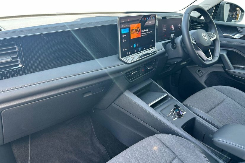 Volkswagen Tiguan 1.5 Etsi Mhev Match Suv Hybrid Dsg 150 EK26NMZ Grey #2