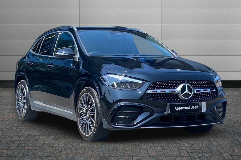 Mercedes-Benz GLA Class Gla 200 Amg Line Executive Grey #1
