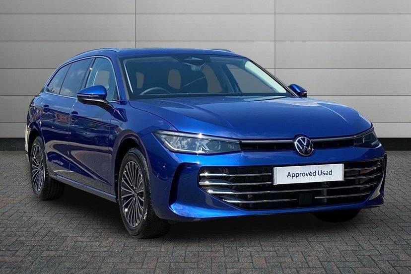 Volkswagen Passat 1.5 Tsi Ehybrid 19.7Kwh Elegance Estate Blue