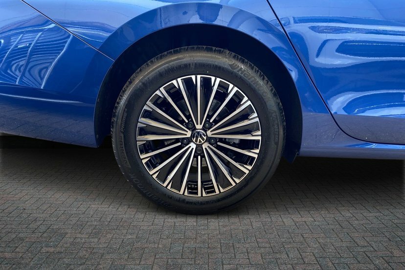 Volkswagen Passat 1.5 Tsi Ehybrid 19.7Kwh Elegance Estate Blue #5
