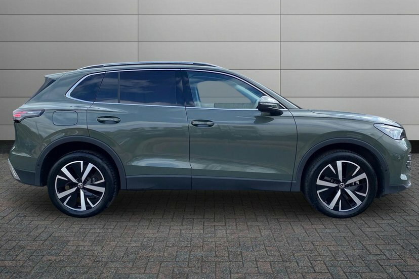 Volkswagen Tiguan 1.5 Tsi Ehybrid 19.7Kwh Elegance Suv Pl KS75NVG Green #4