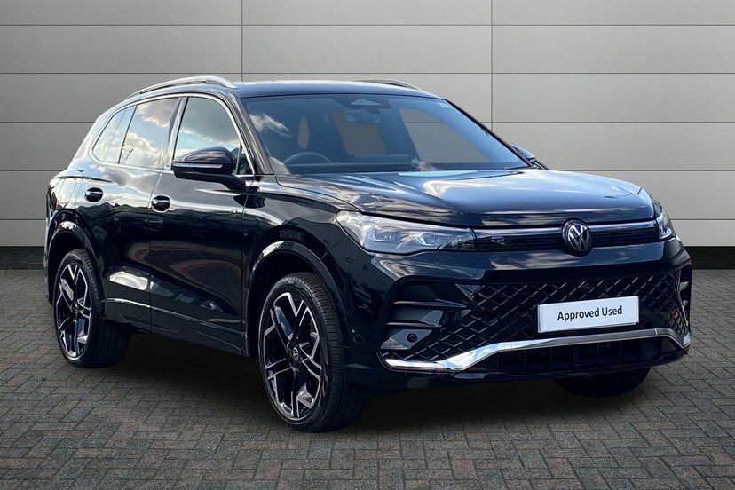 Volkswagen Tiguan 1.5 Tsi Ehybrid 19.7Kwh R-line Suv Plug Black