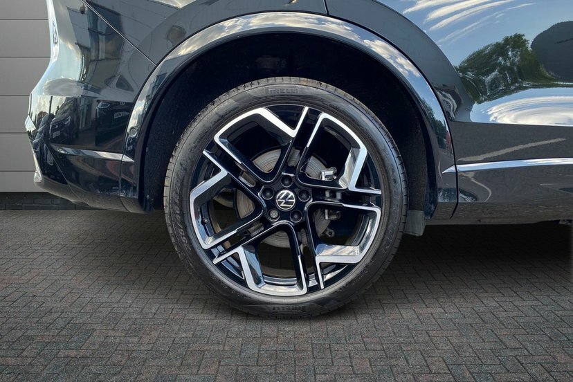 Volkswagen Tiguan 1.5 Tsi Ehybrid 19.7Kwh R-line Suv Plug DK75YNV Black #5