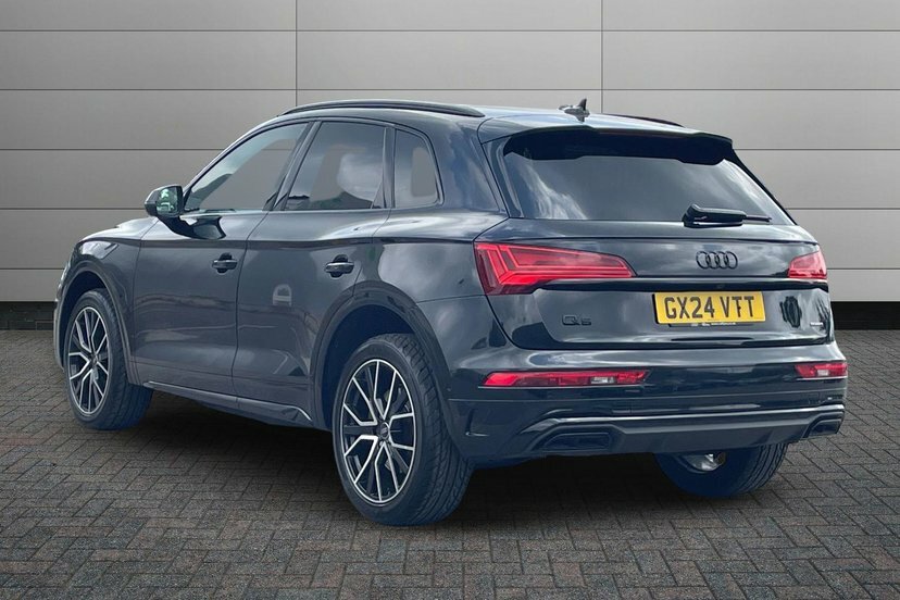 Audi Q5 2.0 Tfsi 45 Black Edition Suv S Tronic GX24VTT Black #3