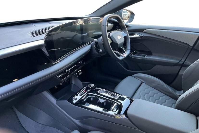 Audi A6 E-tron Sportback 100Kwh Performance S Line Hatchback A Black #2