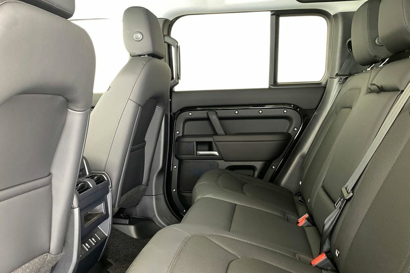 Land Rover Defender 110 3.0 D250 Mhev S Suv 4Wd 250 Ps EK26NRV Black #4