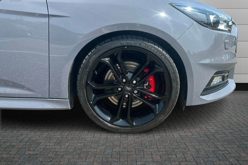 Ford Focus 2.0 Tdci St-3 Hatchback 185 Ps GH18JXT  #5