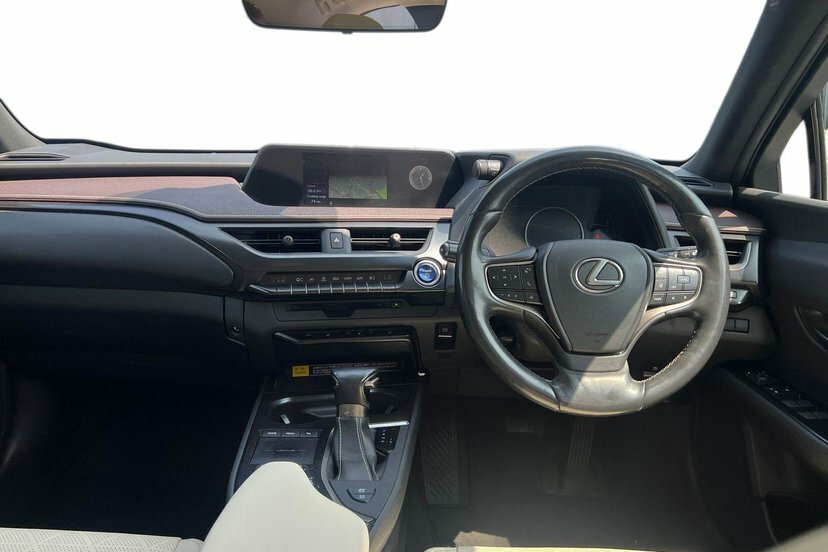 Lexus UX 250H E4 2.0 Takumi Cvt Hatchback SP19ZVF White #12