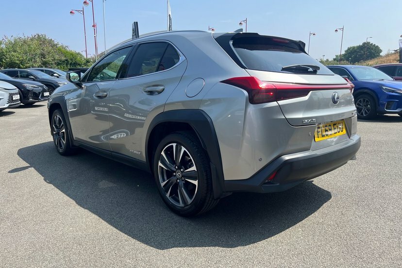 Lexus UX 250H E4 2.0 Takumi Cvt Hatchback SP19ZVF White #33
