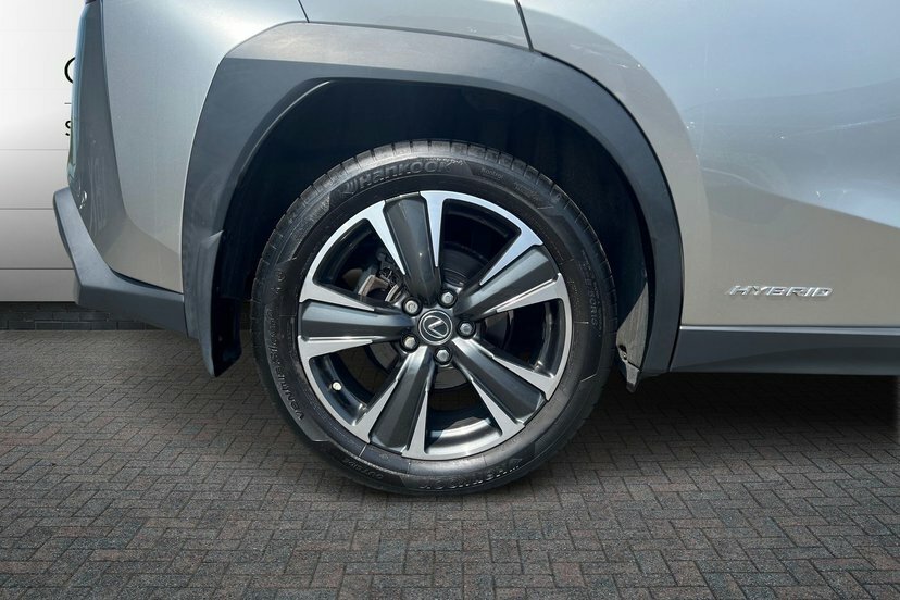 Lexus UX 250H E4 2.0 Takumi Cvt Hatchback SP19ZVF White #5