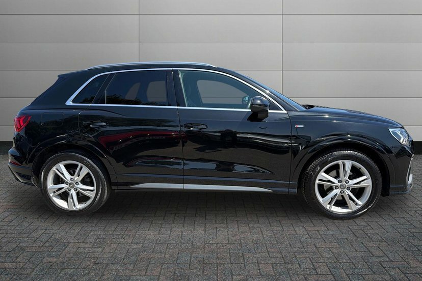 Audi Q3 1.5 Tfsi Cod 35 S Line Suv 150 PF19LCC Black #4
