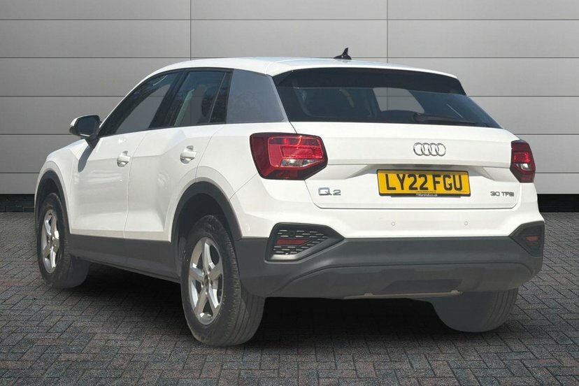 Audi Q2 1.0 Tfsi 30 Technik Suv 110 Ps White #3