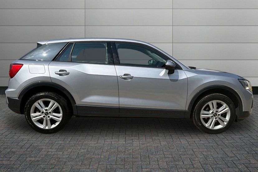 Audi Q2 1.0 Tfsi 30 Sport Suv 110 Ps LY23TUU Silver #4