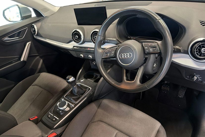 Audi Q2 1.0 Tfsi 30 Sport Suv 110 Ps LY23TUU Silver #6
