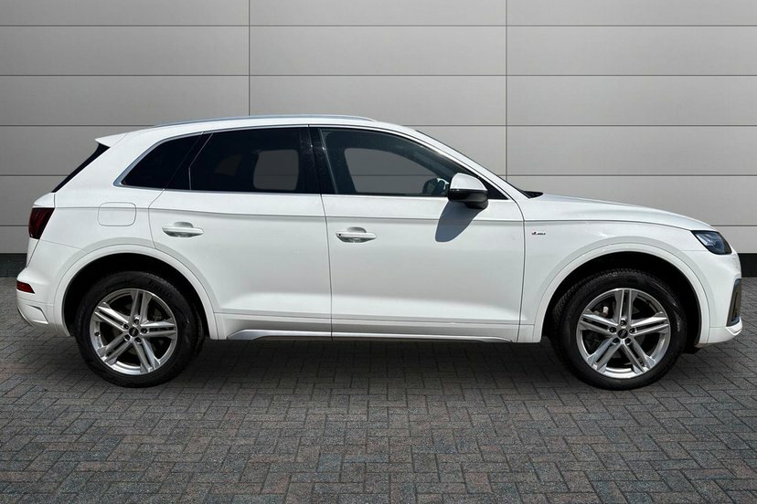 Audi Q5 2.0 Tdi 40 S Line Suv S Tronic Quattro White #4