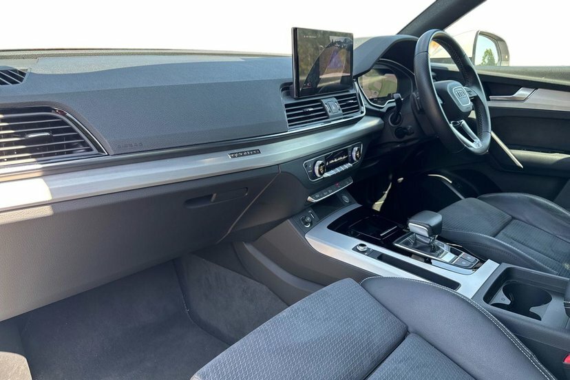 Audi Q5 2.0 Tdi 40 S Line Suv S Tronic Quattro White #2