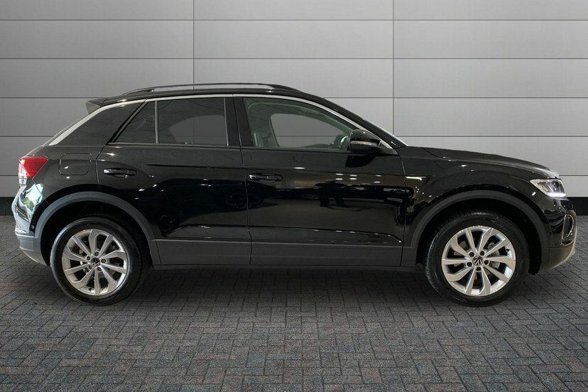 Volkswagen T-Roc 1.5 Tsi Match Suv Dsg 150 Ps Black #4