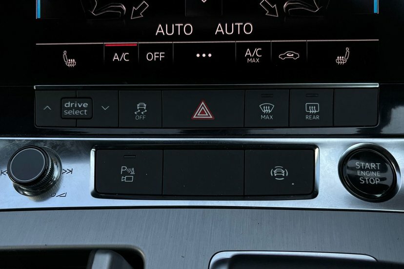 Audi A6 Saloon Sport Black #26
