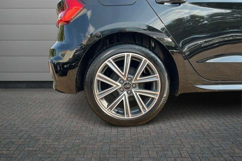 Audi A1 1.0 Tfsi 25 S Line Sportback S Tronic Black #5
