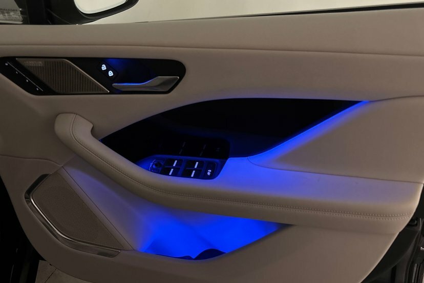Jaguar I-Pace R-dynamic Se Black Blue #37