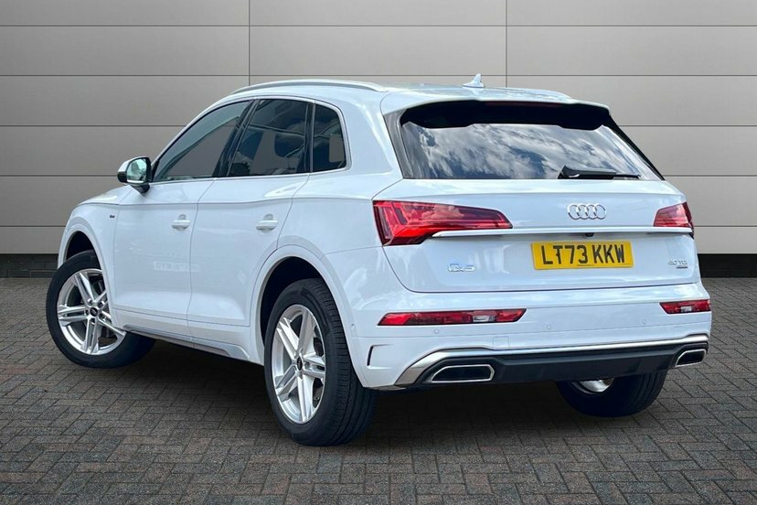 Audi Q5 2.0 Tdi 40 S Line Suv S Tronic Quattro White #3