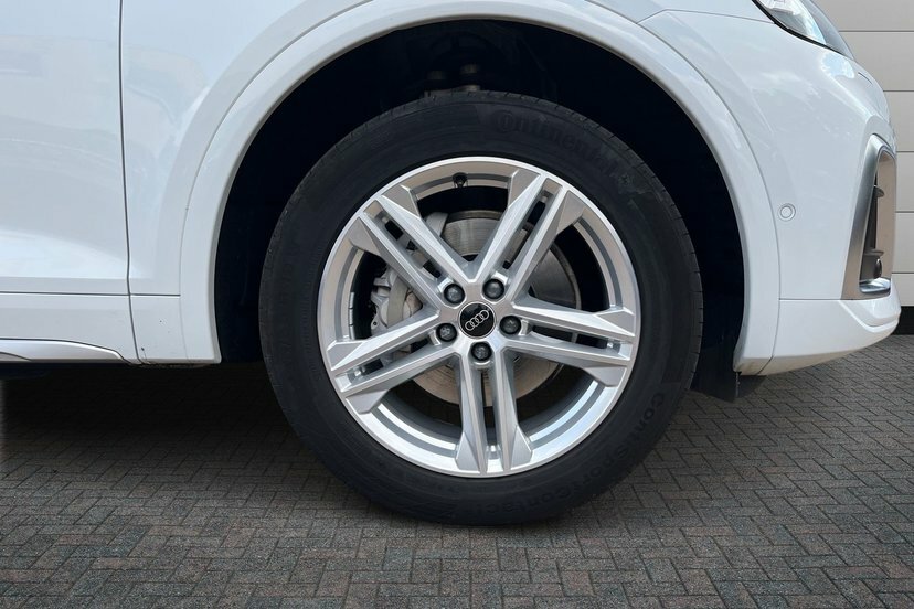 Audi Q5 2.0 Tdi 40 S Line Suv S Tronic Quattro White #5