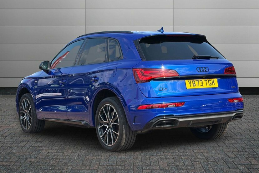 Audi Q5 2.0 Tfsie 50 Black Edition Suv Plug-in YB73TGK Blue #3