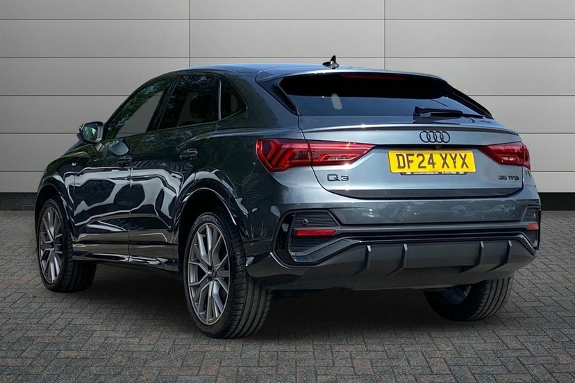 Audi Q3 1.5 Tfsi Cod 35 Black Edition Sportback DF24XYX Grey #3