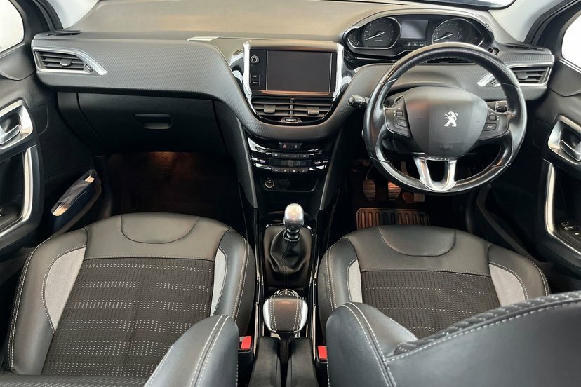 Peugeot 2008 1.2 Puretech Allure Grey #6