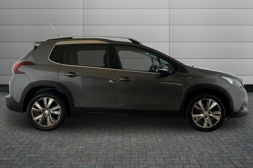 Peugeot 2008 1.2 Puretech Allure Grey #4