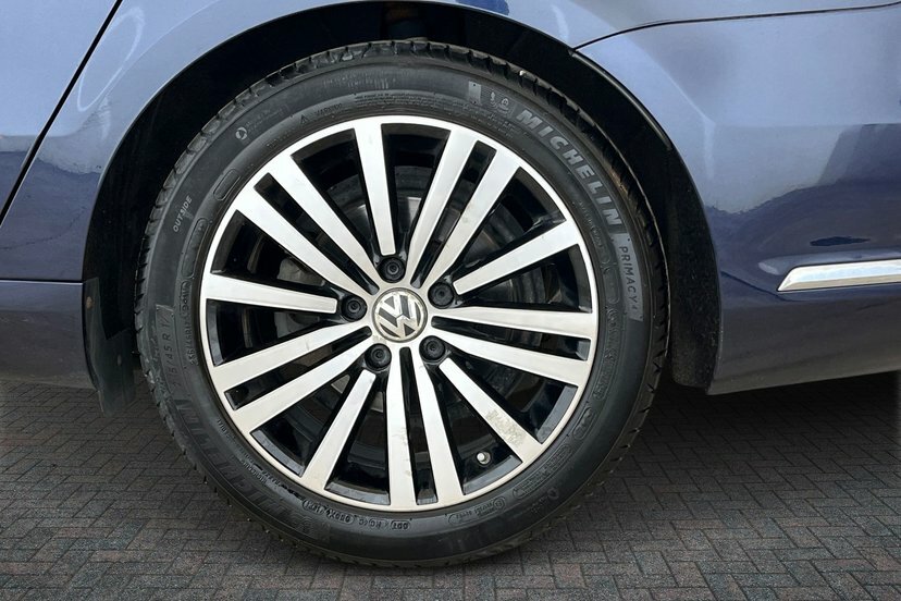 Volkswagen Passat 2.0 Tdi Bluemotion Tech Sport Dsg Euro 5 Blue #5