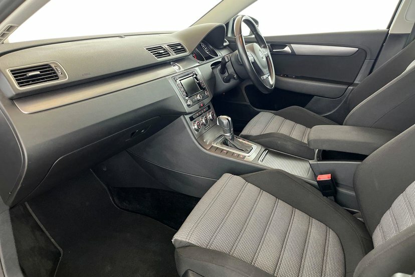 Volkswagen Passat 2.0 Tdi Bluemotion Tech Sport Dsg Euro 5 Blue #2