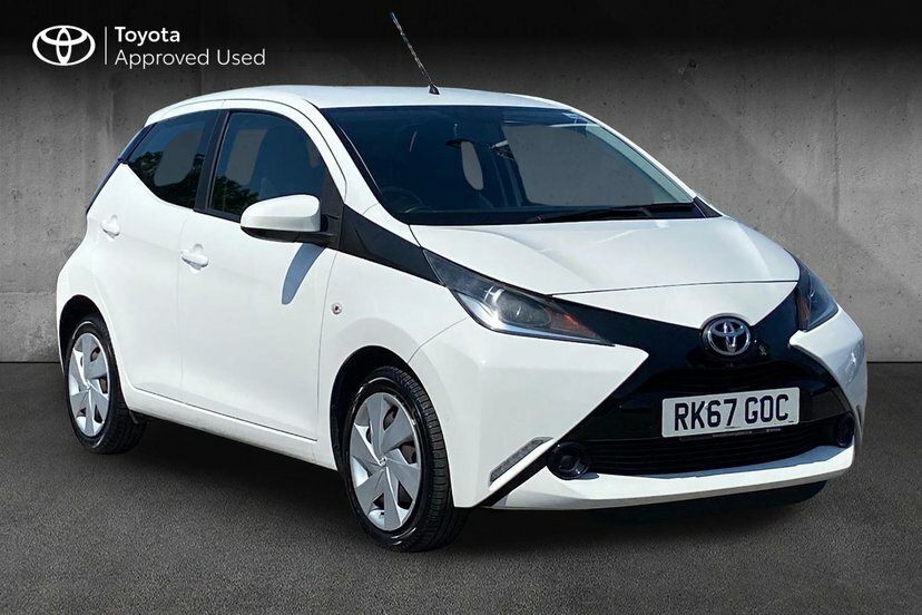 Toyota Aygo 1.0 Vvt-i X-play Hatchback 68 P White