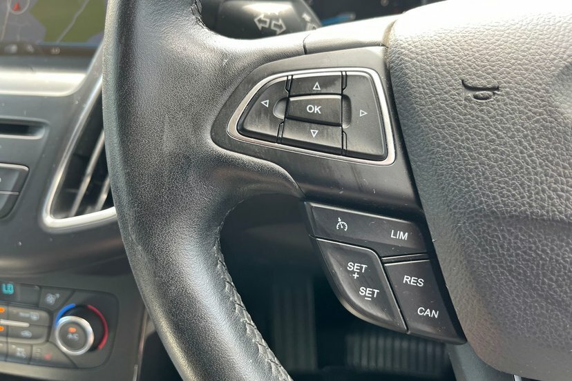 Ford Focus 1.0 Titanium 124 Blue #28