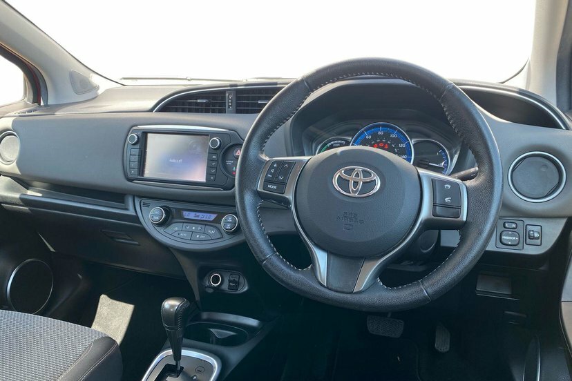Toyota Yaris 1.5 Vvt-h Icon Hatchback Hybrid E-cvt Red #6