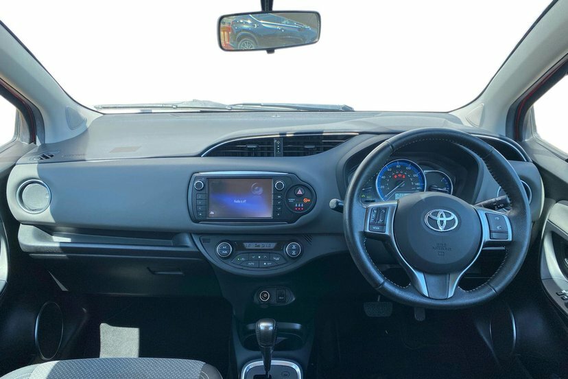 Toyota Yaris 1.5 Vvt-h Icon Hatchback Hybrid E-cvt Red #5