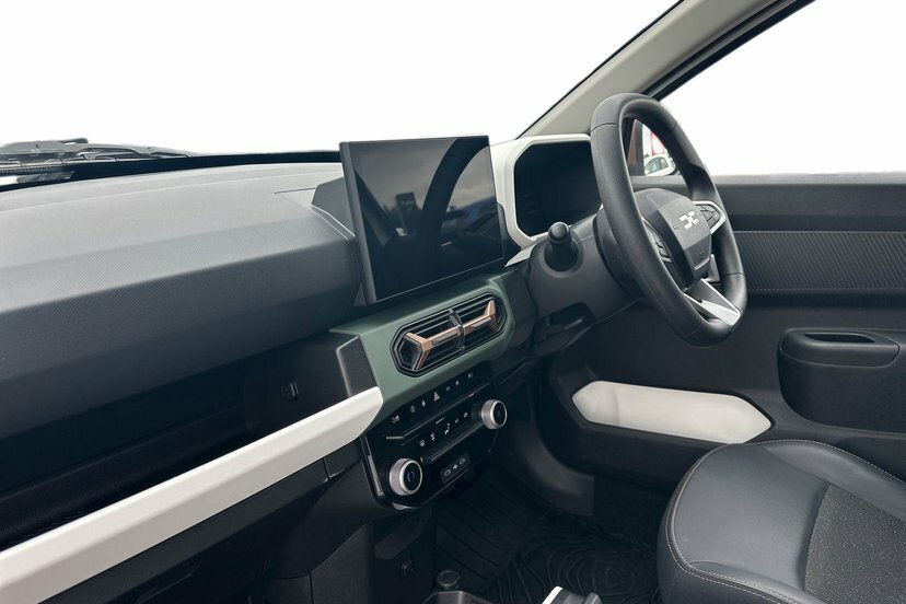Dacia Spring 65 26.8Kwh Extreme Hatchback 65 White #2