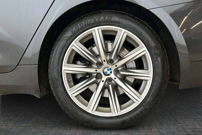 BMW 5 Series 2.0 520D Se Touring Xdrive FD18GZS Grey #5