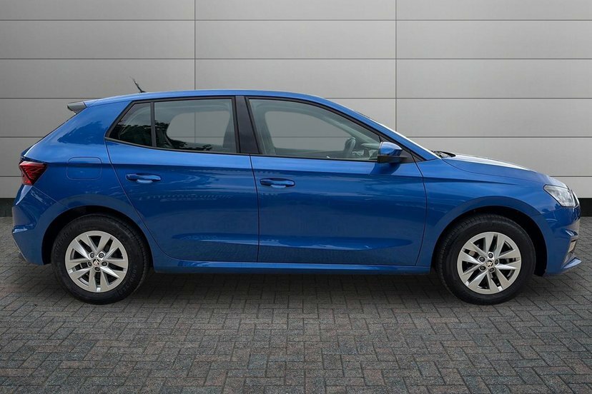 Skoda Fabia 1.0 Tsi Se Comfort Hatchback 95 EA24UXU Blue #4