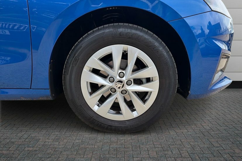 Skoda Fabia 1.0 Tsi Se Comfort Hatchback 95 EA24UXU Blue #5