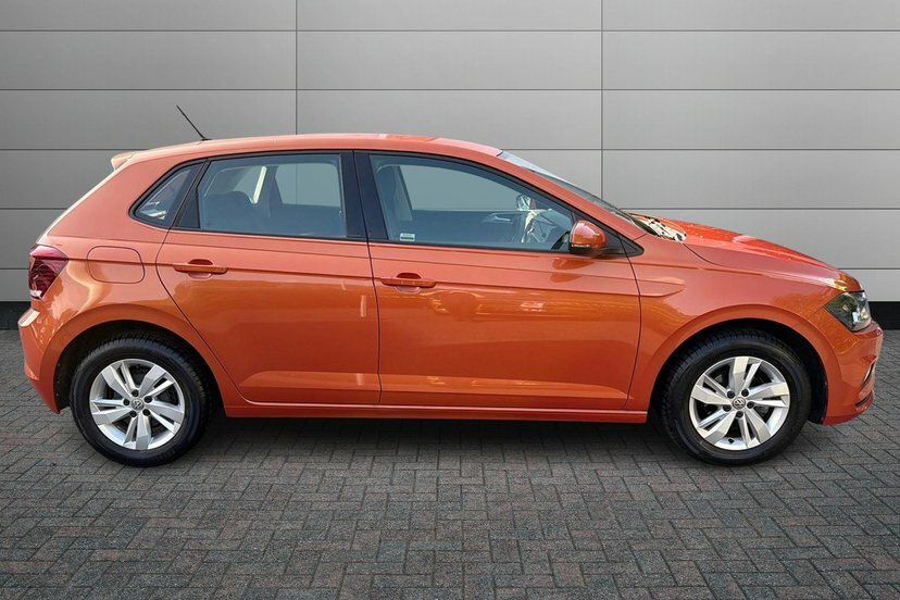 Volkswagen Polo 1.0 Tsi Gpf Se Hatchback 95 Ps EJ19KXF Orange #4
