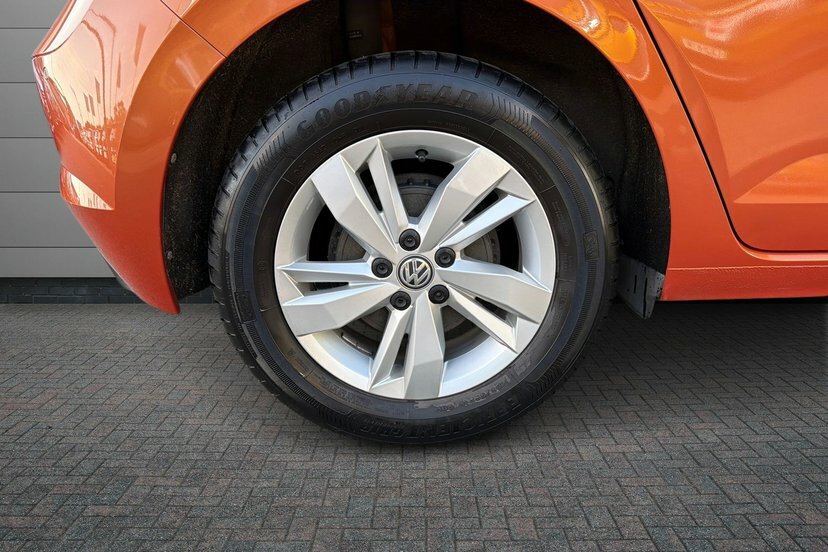Volkswagen Polo 1.0 Tsi Gpf Se Hatchback 95 Ps EJ19KXF Orange #5