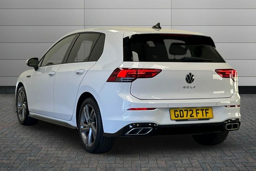 Volkswagen Golf 1.5 Tsi R-line Hatchback 130 Ps GD72FTF White #3