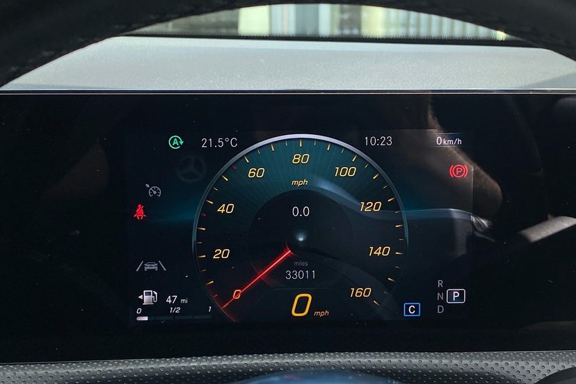 Mercedes-Benz A Class A180 Amg Line Edition Executive WX72XDF White #6