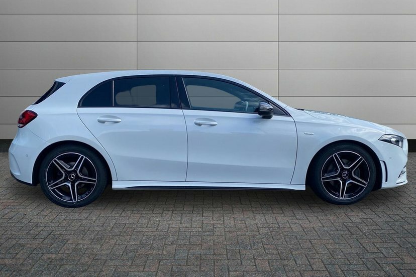 Mercedes-Benz A Class A180 Amg Line Edition Executive WX72XDF White #3