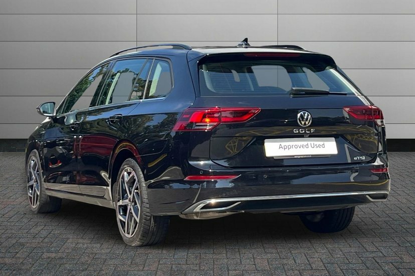 Volkswagen Golf 1.5 Etsi Mhev Style Estate Hybrid Dsg Black #3